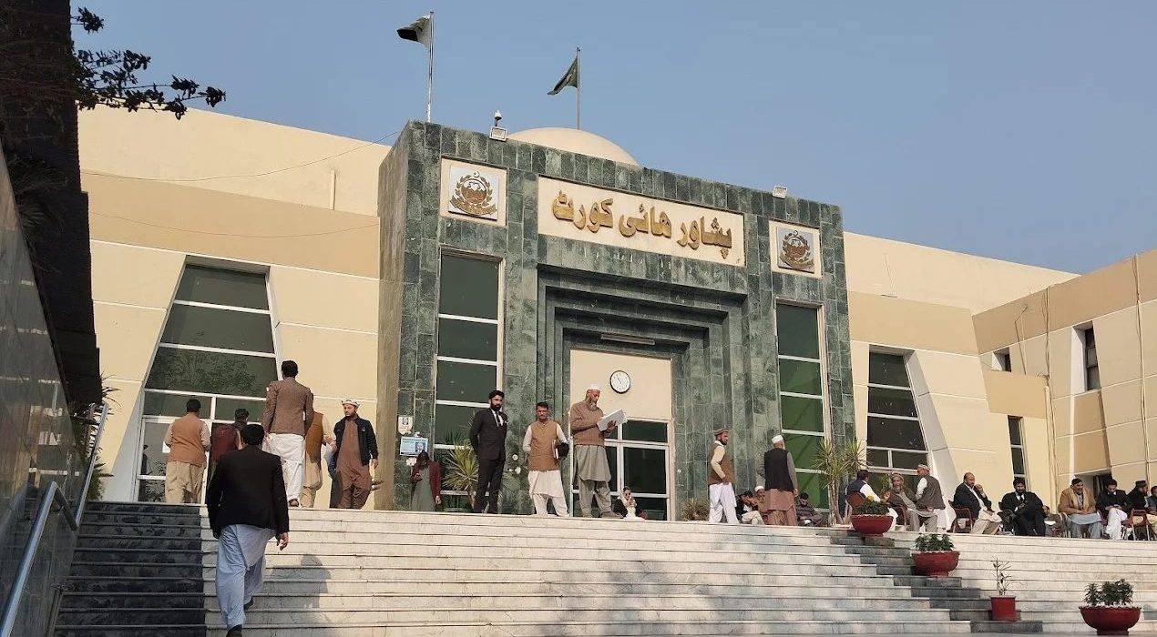 PHC Orders Private Schools to Provide Social Security