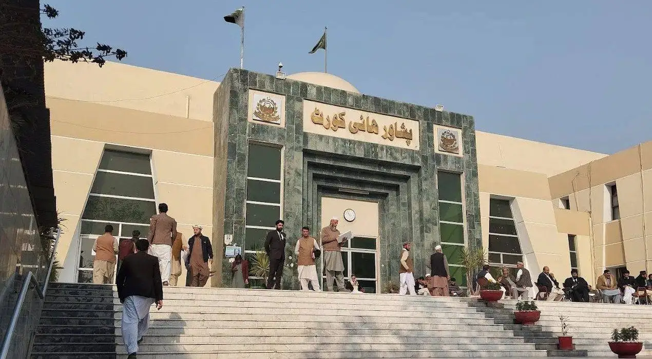 PHC Orders Private Schools to Provide Social Security