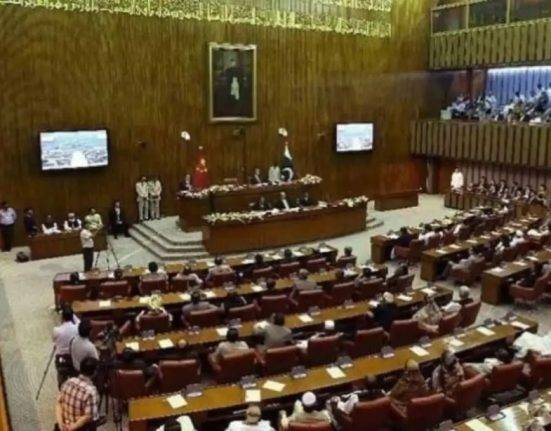 Senate Approves Health Education for Secondary Schools