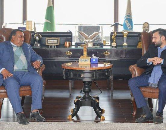 UMT Hosts Key Talks on Pakistan-Bangladesh Educational Ties
