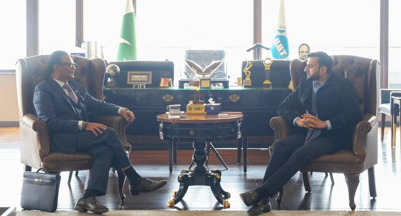 UMT and Oxford Education Group