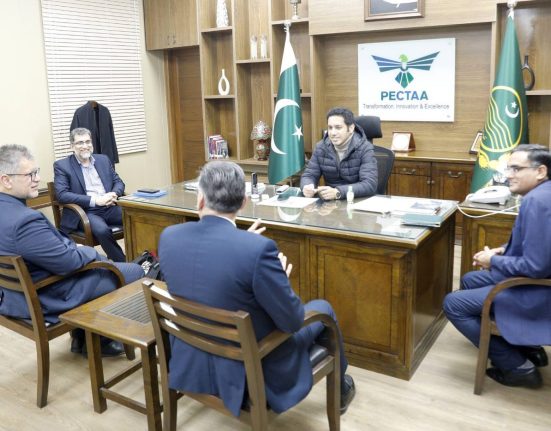 University of London Deepens Partnership with Pakistan