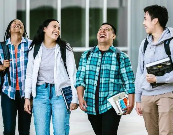 10 Benefits of pursuing a masters degree from abroad