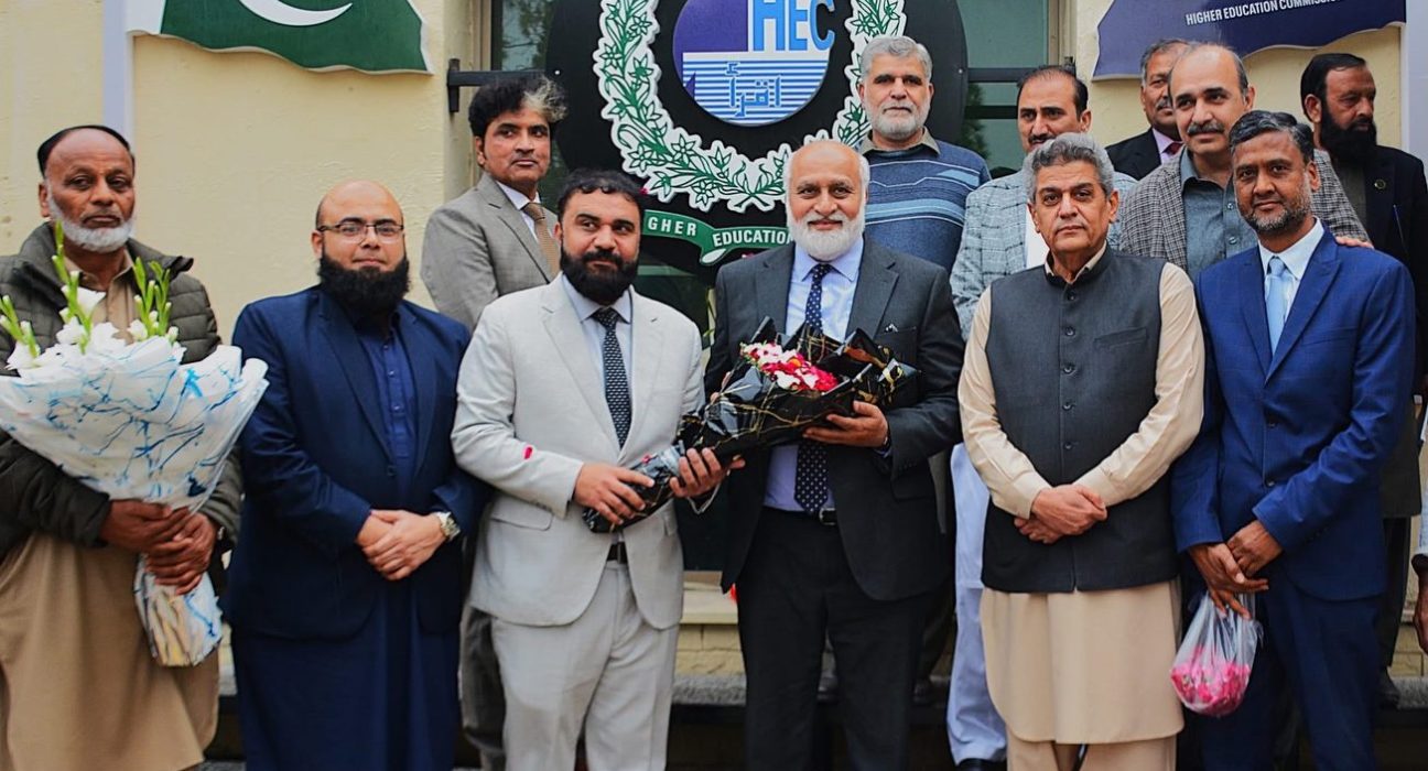 Dr Niaz Ahmad Akhtar Takes Charge as HEC Chairman