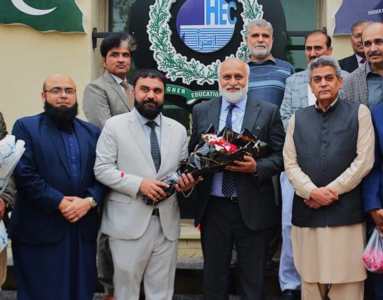 Dr Niaz Ahmad Akhtar Takes Charge as HEC Chairman
