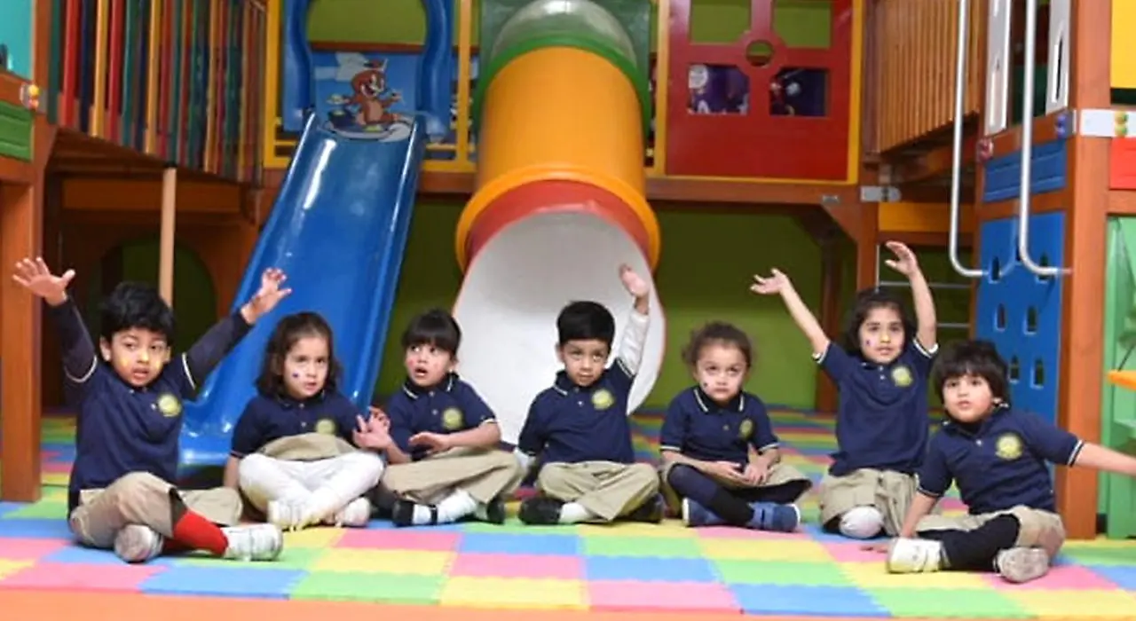 Private Schools Push for Six-Day School Week