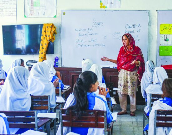Sindh Cracks Down on Private School Fees
