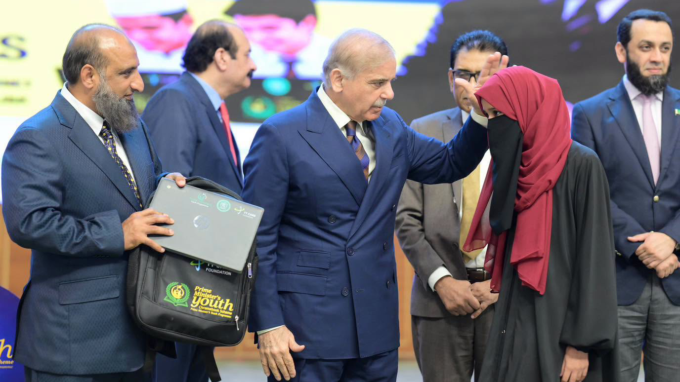 500000 Chromebooks for Students in Pakistan