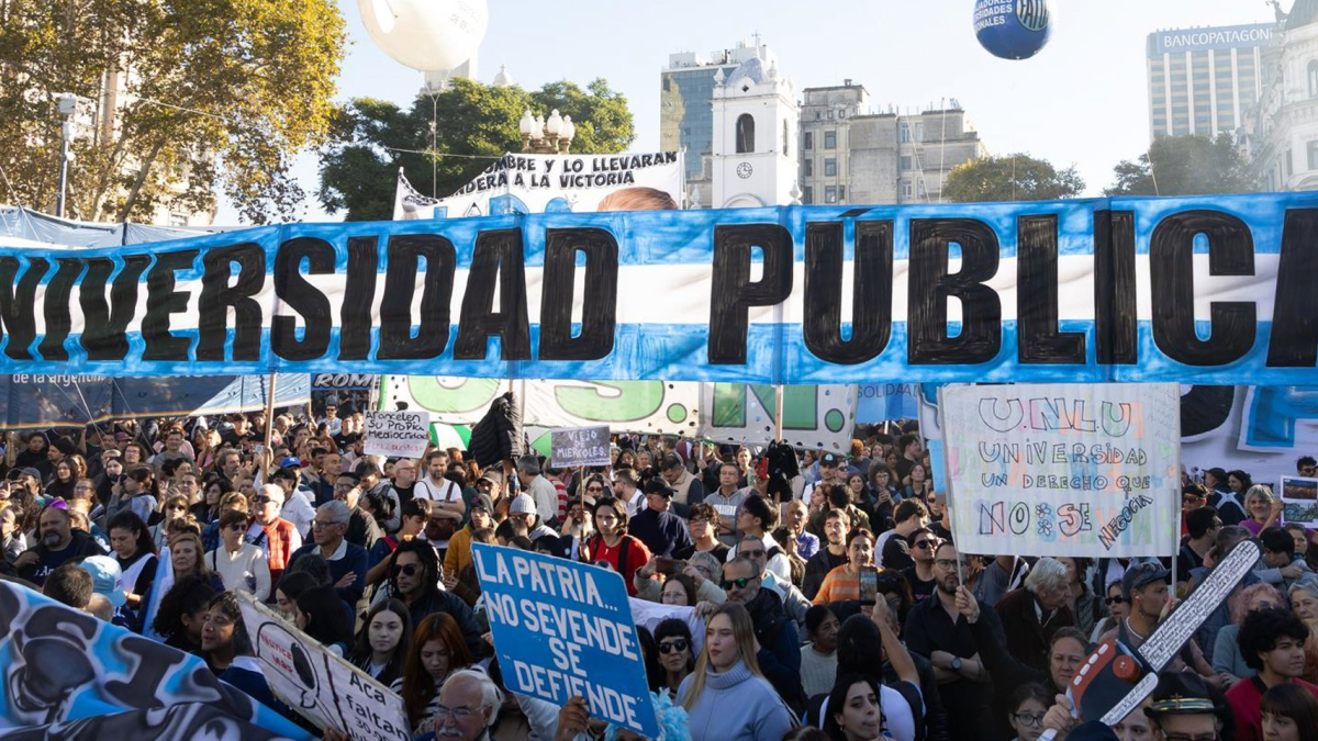 Student Protest Erupts at Argentina Education Ministry